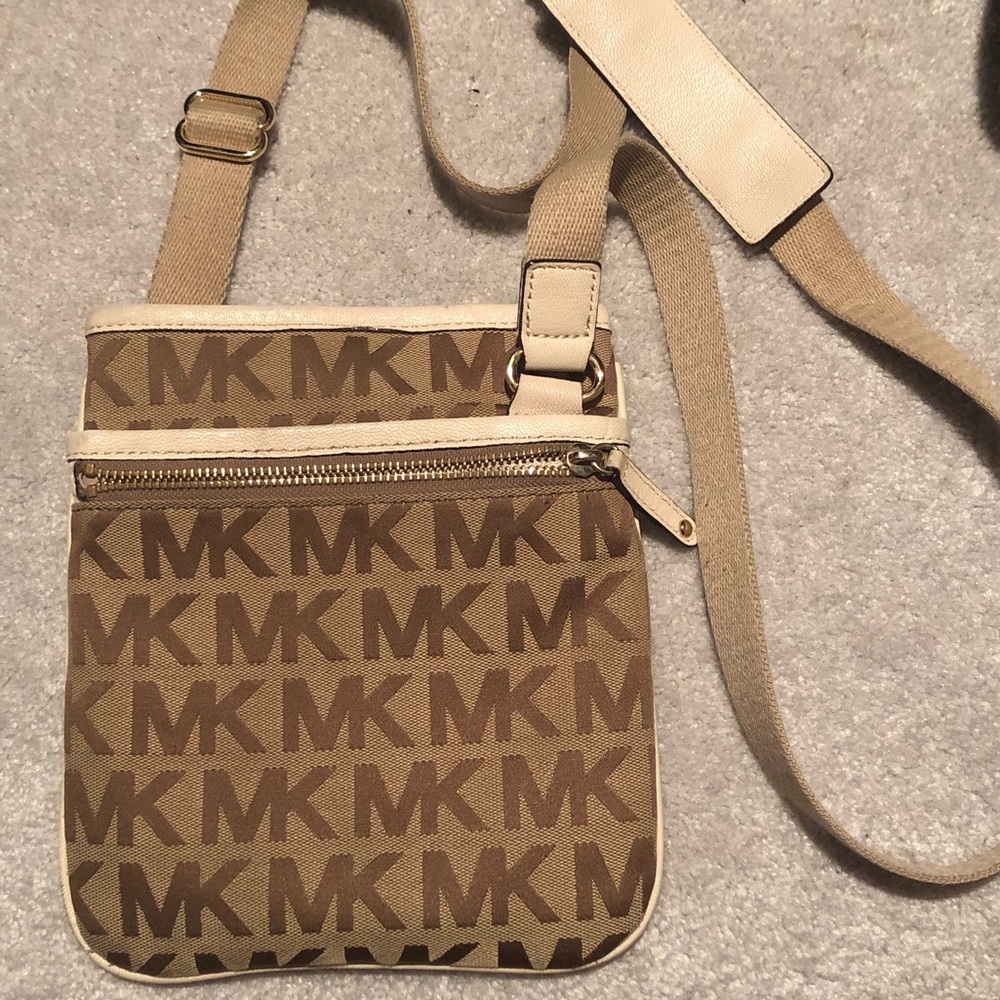 Michael Kors purse